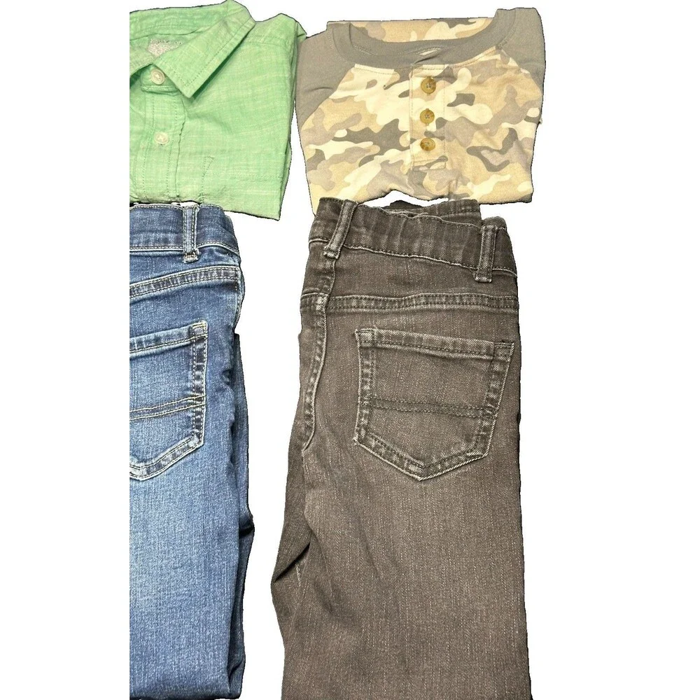 Boys 16-Piece Outfit Bundle Sz Small 6/7